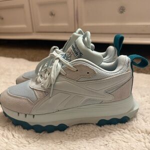 Reebok Women’s White and Blue Sneakers, CARDI B classic leather V2 Casual